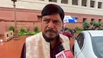 Athawale Opposes VHP's Call To Bar Muslims From Navratri Garba Events