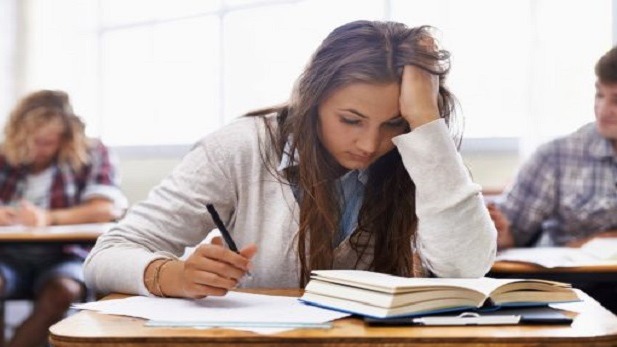 India's Higher Education System Faces Pressure on Students and Teachers