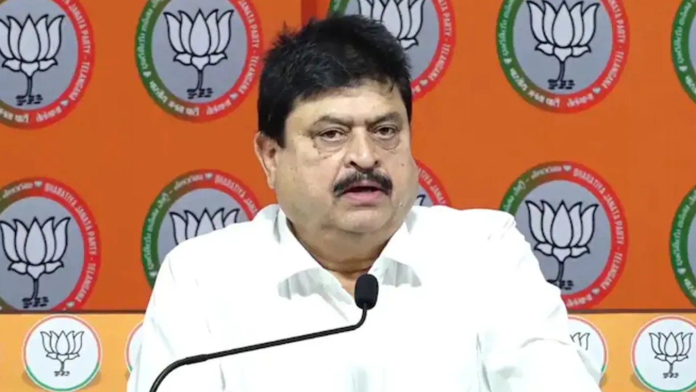 Telangana BJP Chief Criticizes Rahul Gandhi Over Corporate Politics