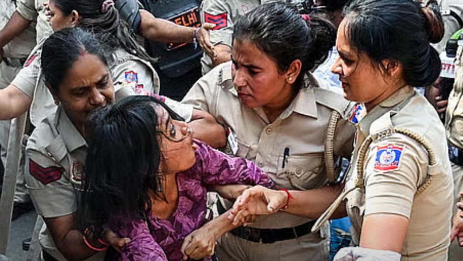 Supreme Court Summons Senior Delhi Cop Over Women Journalist Detentions