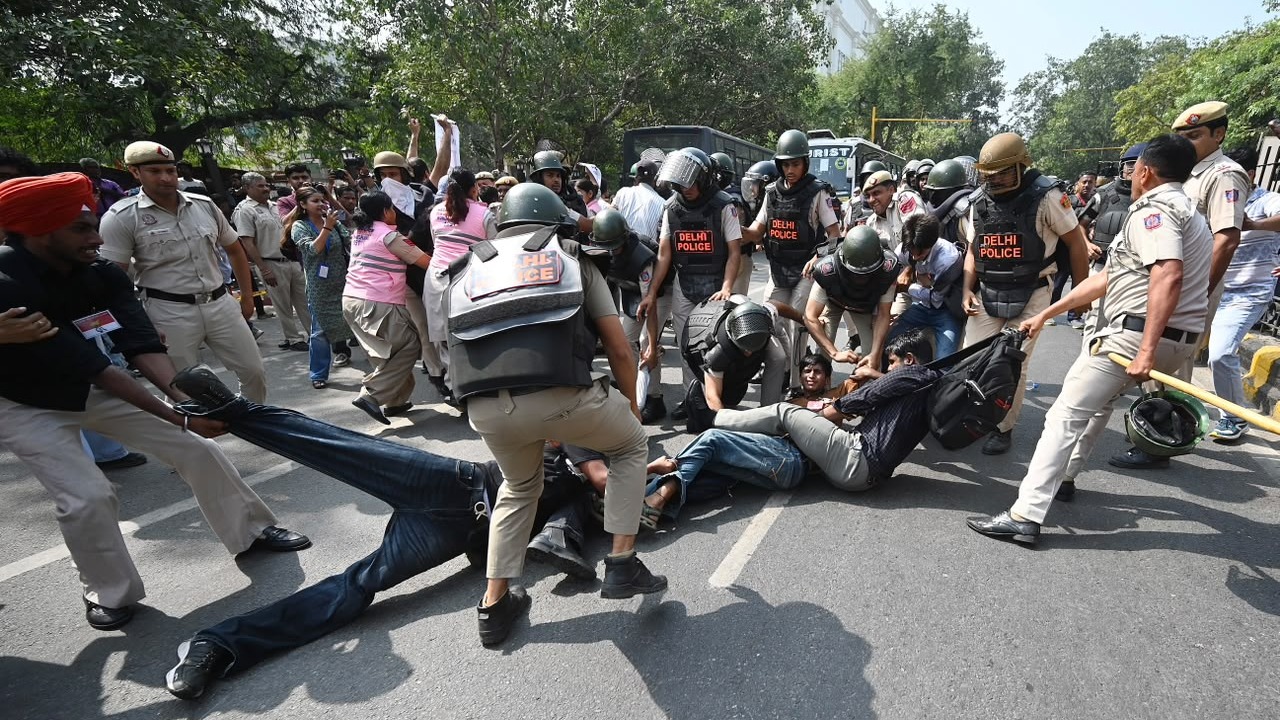Delhi Police Detain Over 1,000 Protesters