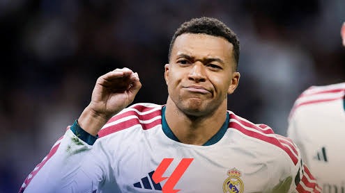 Real Madrid Beat Sevilla 4-1 Ahead of El Clasico