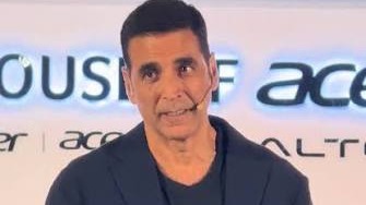 Akshay Kumar Reacts to Question Comparing His Acer Endorsement to 'Kesar'