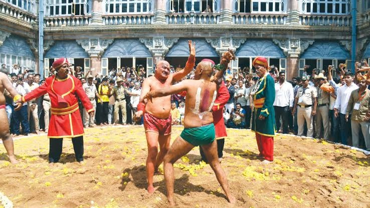 Mysuru Royal Family Cancels Vajra Mushti Kalaga Due to Police Restrictions